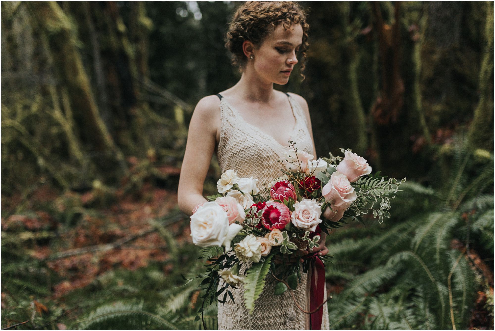 bride holding a bouquet made by green leaf floral design vancouver florist